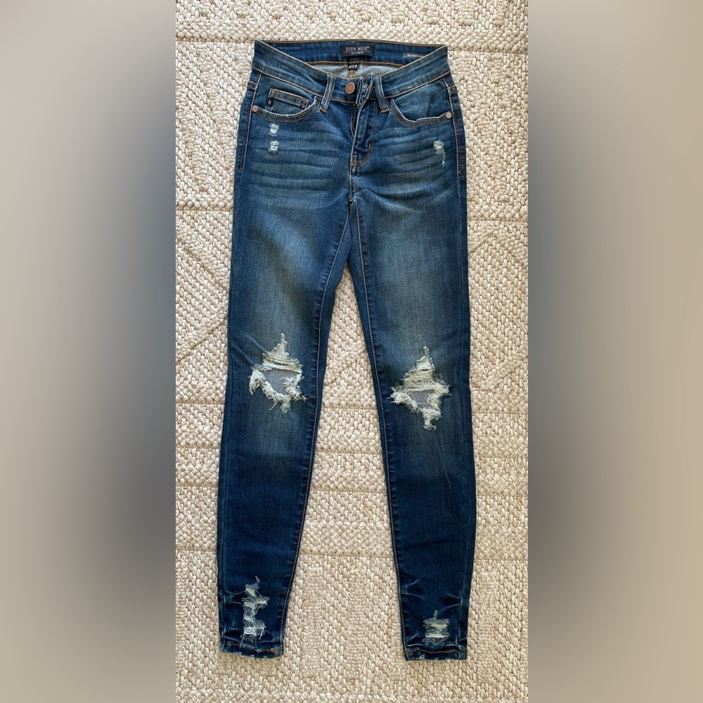 Judy Blue Women's Skinny Jeans in Dark Blue with Distressed Details